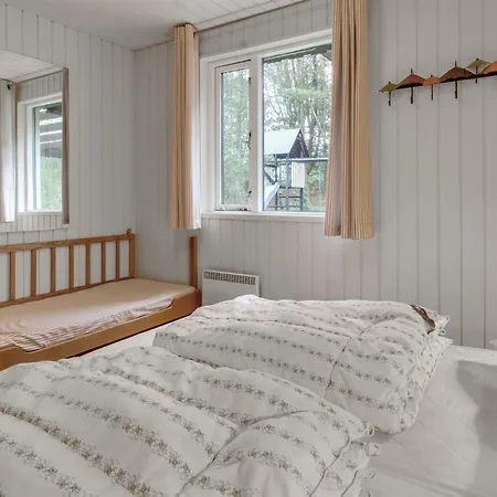 Prázdninový dům Emilla - 3-8km From The Sea By Interhome