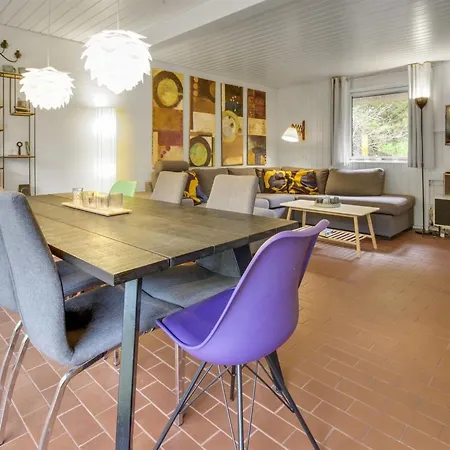 Prázdninový dům Emilla - 3-8km From The Sea By Interhome *