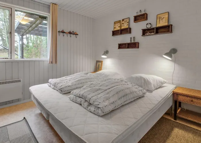 Emilla - 3-8km From The Sea By Interhome