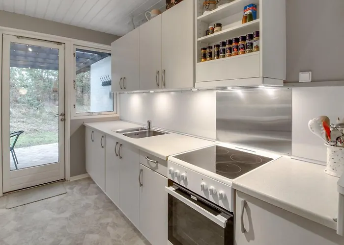 Emilla - 3-8km From The Sea By Interhome Feriehus